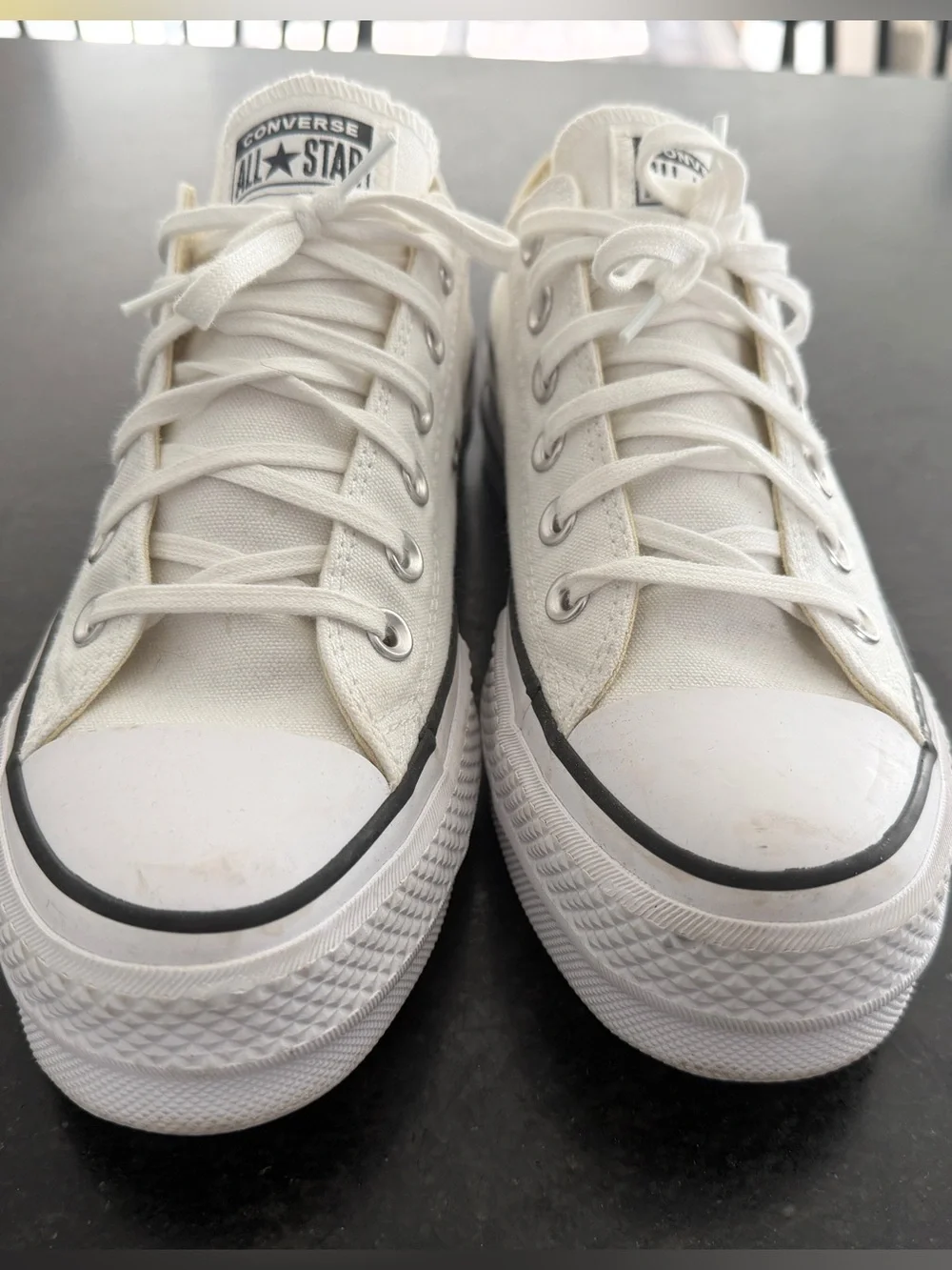 Converse Low Top Platform Chuck All Stars Sneakers